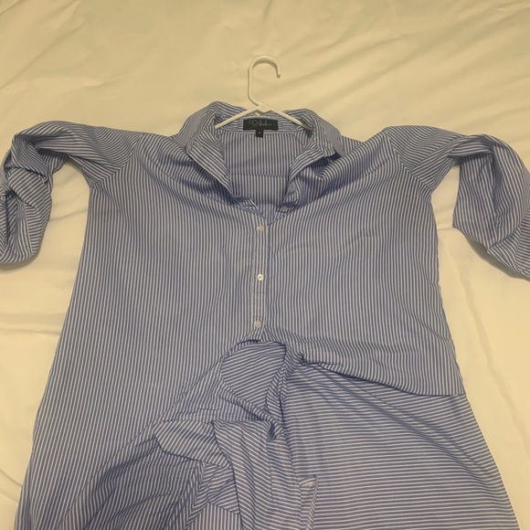 Blue and white top that you tie at the front - Picture 5 of 6